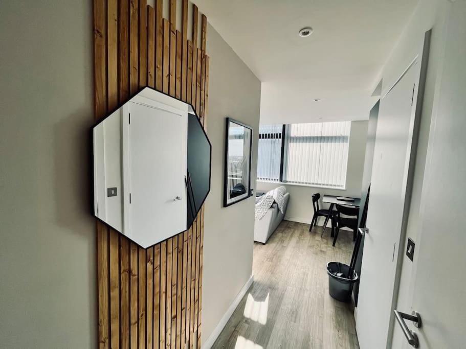 Stunning One Bedroom Apartment In Old Trafford Manchester Dış mekan fotoğraf