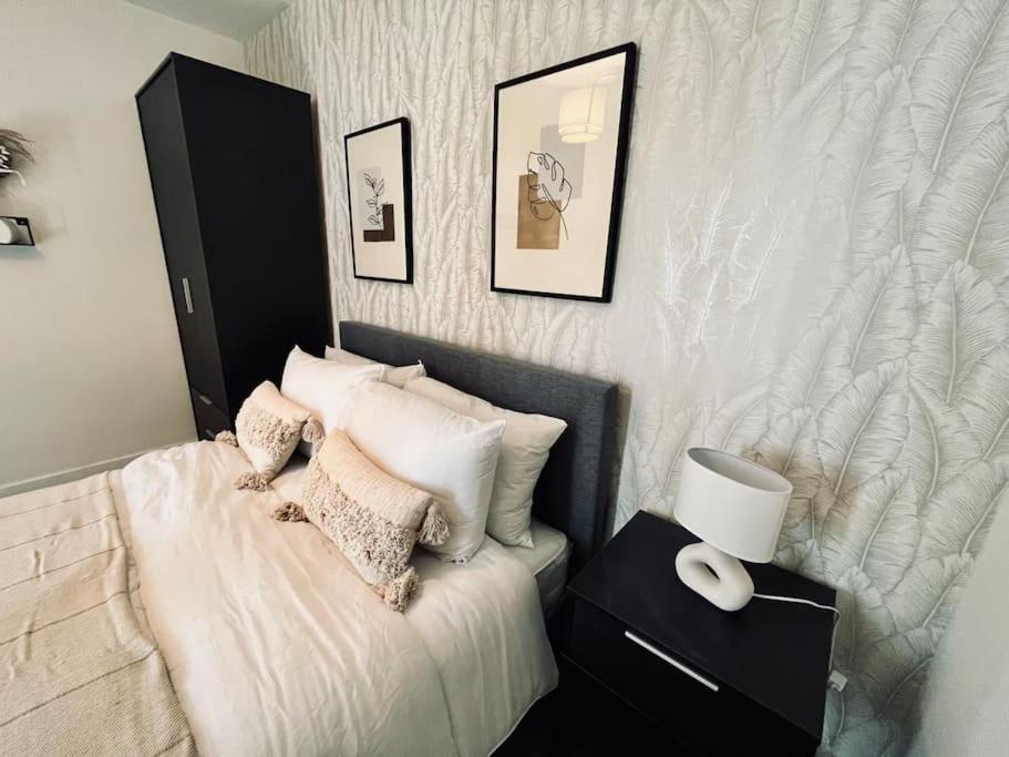 Stunning One Bedroom Apartment In Old Trafford Manchester Dış mekan fotoğraf