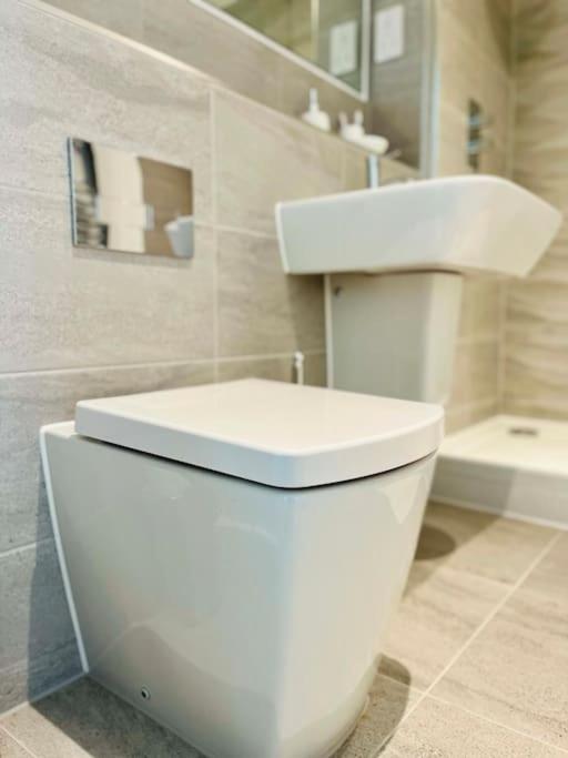 Stunning One Bedroom Apartment In Old Trafford Manchester Dış mekan fotoğraf