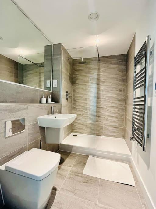 Stunning One Bedroom Apartment In Old Trafford Manchester Dış mekan fotoğraf
